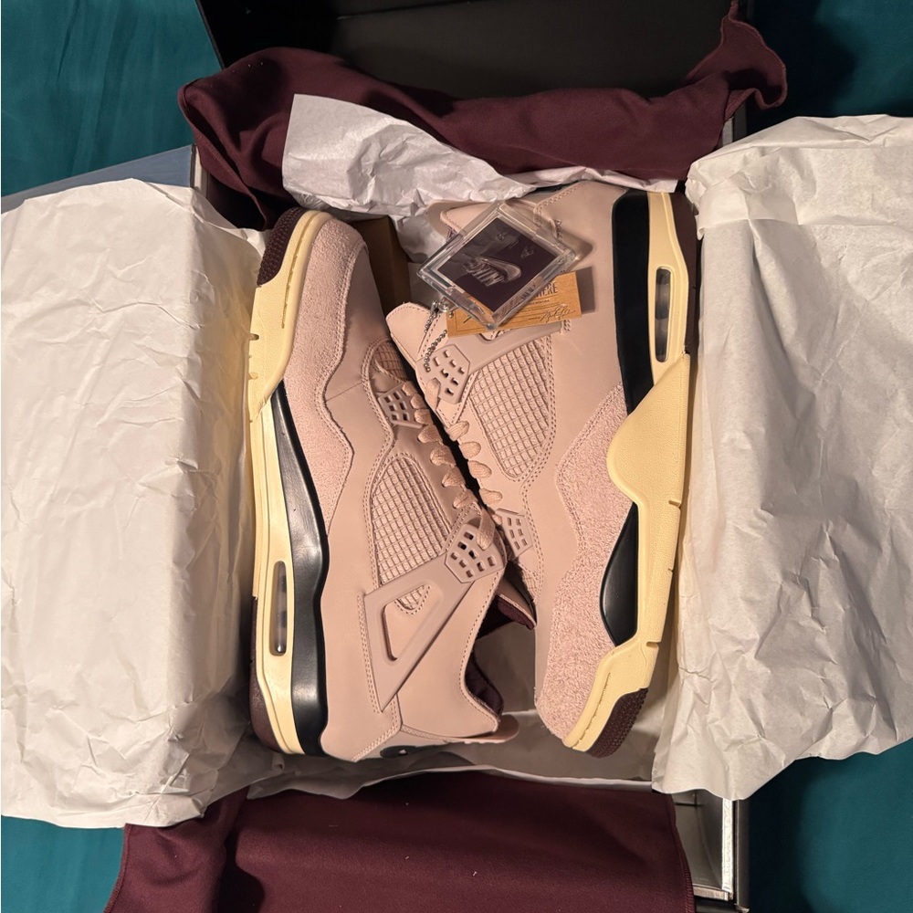 Jordan 4 Retro x A Ma Maniere “While You Were Sleeping”